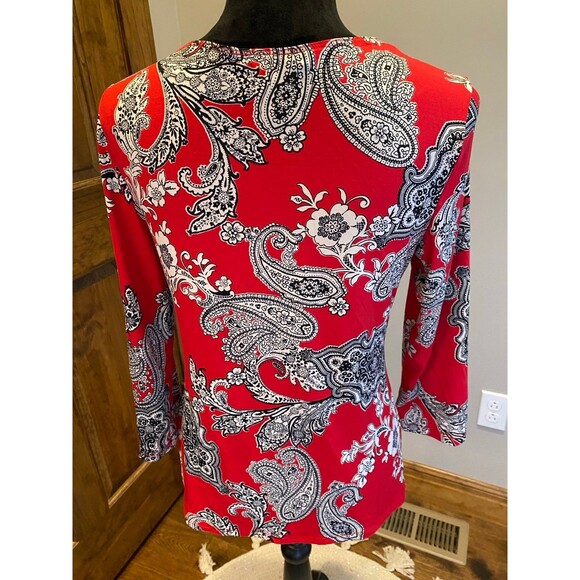 Linea Donatella Size Small Red Black Paisley Top w/Lace Neckline Sexy! - Picture 6 of 9